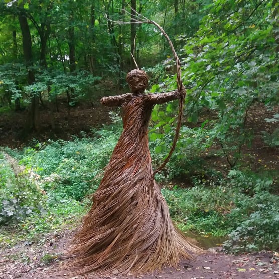 Mágicas esculturas hechas de ramas de sauce